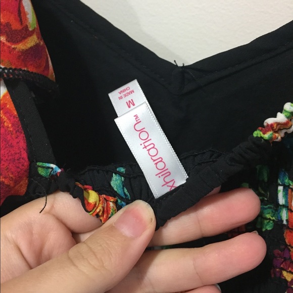 Gorgeous floral dress! - Picture 3 of 3